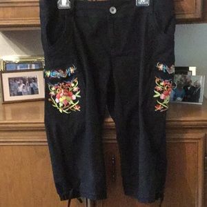 Adorable Black Embroidered Capri Jeans